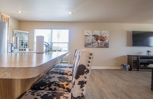 Cedar Lane House | New waterfront listing in Sargent!