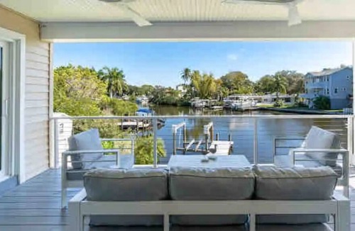 Point Seaside House | New! Waterfront luxury Home. Whole house. Elevator!