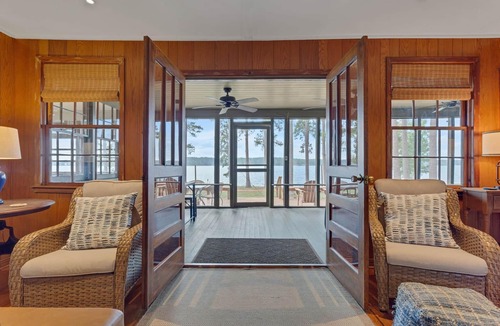 Cross Hill House | NEW! Waterfront Peninsula with Sunrise to Sunset View! Fire Pit, Dock, Boat Ramp