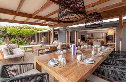 Cul de Sac Villa | NEW Waterfront villa