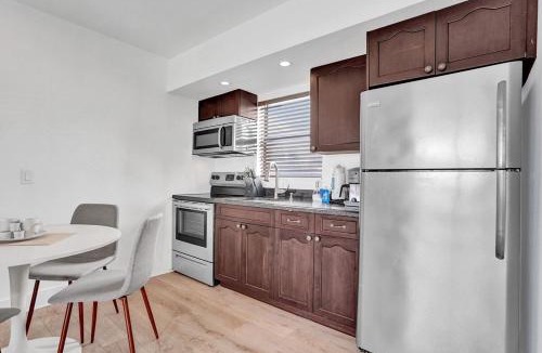 North Beach Apartment | New! Waves On Walnut # 6