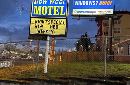 SeaTac Hotel | New West Motel