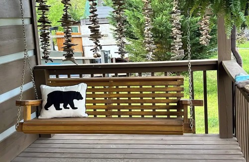 Del Rio Cabin | New! Whispering Waters Cabin on the French Broad River