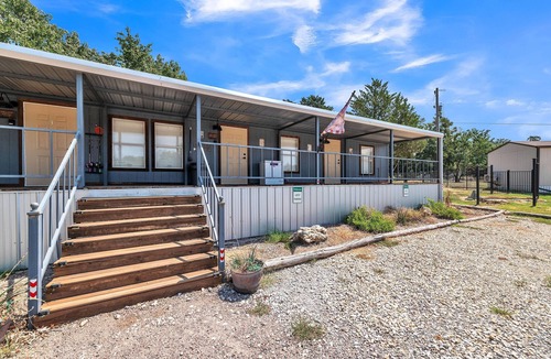Kingston Cabin | NEW! Wild Horses (Suite 1) by The Lodges at Fossil Creek