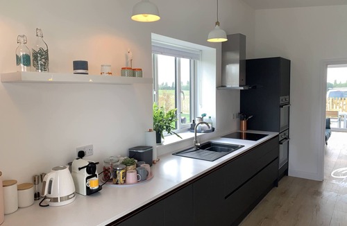 Sandwich House | * NEW* Willow View