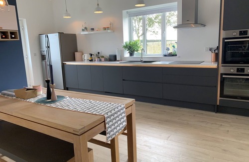 Sandwich House | * NEW* Willow View