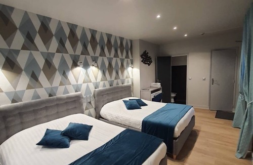 Etretat Hotel | New Windsor