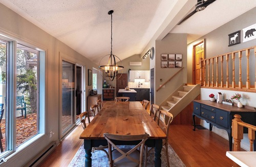 Haliburton Cottage | NEW! Winter Lake House - 5 min to Haliburton