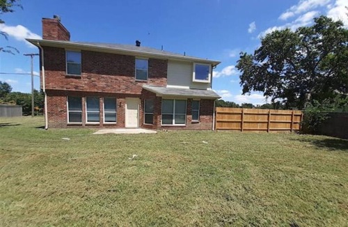 North Richland Hills House | New Year New You Rate for Limited Time