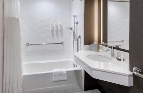 Downtown Brooklyn Hotel | New York Marriott at the Brooklyn Bridge