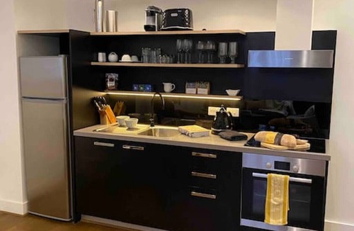 Geelong Apartment | New York on Moorabool ~ FreeWi-Fi