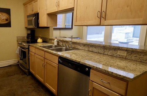 Downtown Springfield Apartment | New York Style Apartment Downtown Springfield
