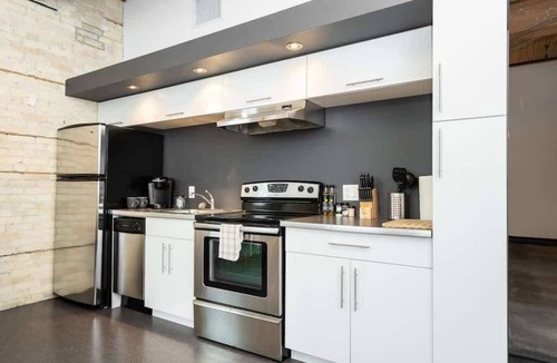 Exchange District Apartment | New York Style Loft with Parking Exchange District Coffee Gym