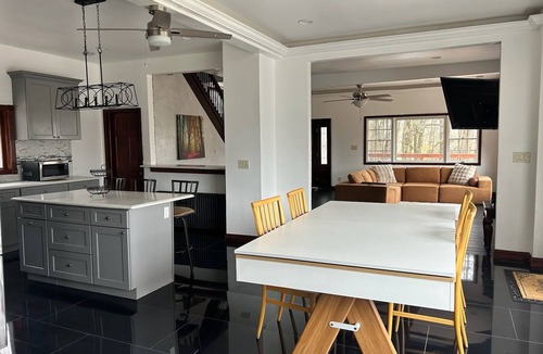 Liberty House | New York Upstate Getaway in the Mountains