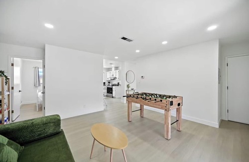 Newark House | New3BR! Modern house - Spacious Backyard - Games