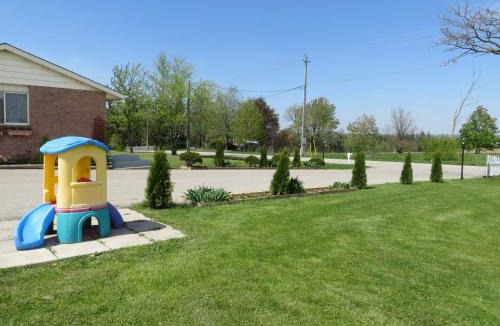 New Hamburg Hotel | Newburg Inn Motel