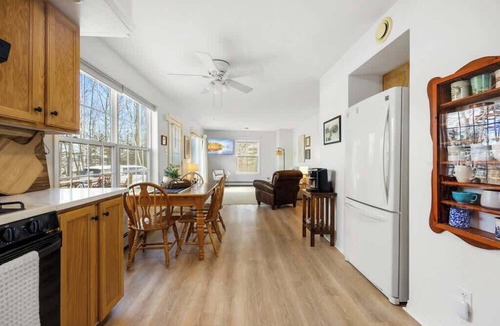 Surry House | Newbury Neck Cottage-Beachfront!