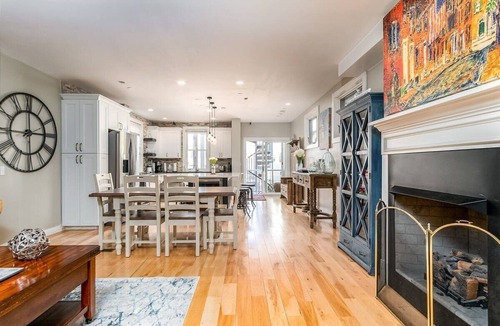 Newburyport Condo | Newburyport Urban Loft Steps to Waterfront