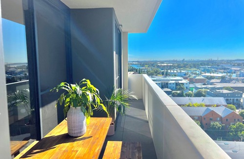 Newcastle West Apartment | Newcastle Harbour View, 2 Bed, 2 Bath, Free Parking