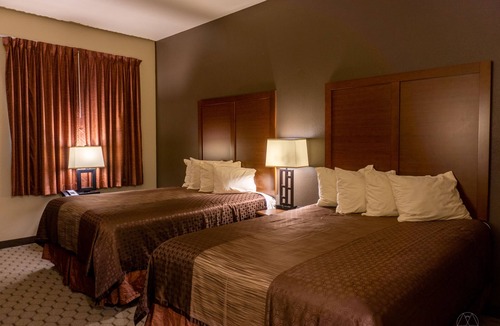 Newcastle Hotel | Newcastle Lodge and Convention Center
