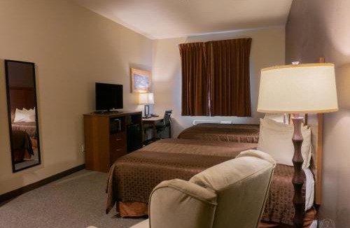 Newcastle Hotel | Newcastle Lodge & Convention Center