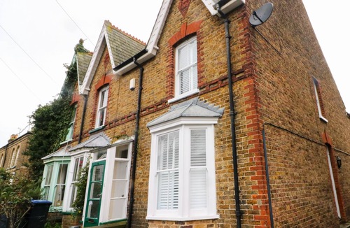 Whitstable Cottage | Newden Cottage