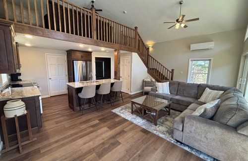 Cambra Cabin | Newer 1-bedroom cabin w/loft in beautiful Orangeville with screened in porch.