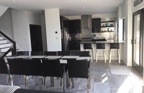 Riverside House | Newer Beachfront Contemporary, Unparalleled Views
