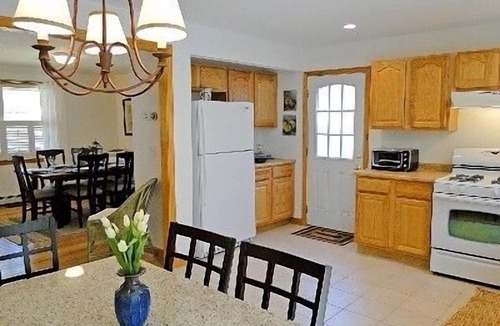 Edgartown House | Newer const. Edgartown home with AC and 7-11 to 7-18 avail. With car ferry tkts