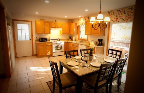 Edgartown House | Newer const. Edgartown home with AC and 7-11 to 7-18 avail. With car ferry tkts