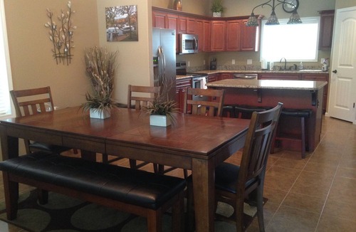 Gravois Mills House | Newer home with beachfrontn