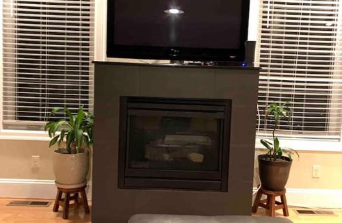 Medford House | Newer Modern Contemporary on 1/2 Acre - Nice