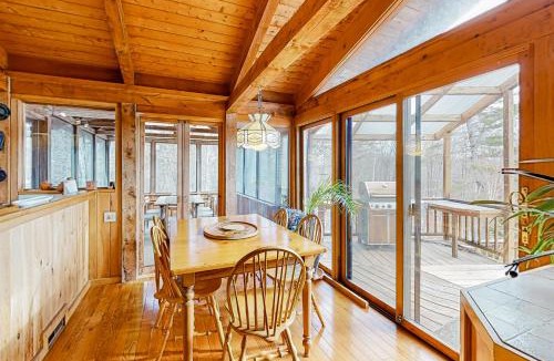 Williamsville House | Newfane Hill Retreat