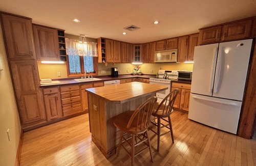 Hebron House | Newfound Lake Getaway- Hosted by Break Away