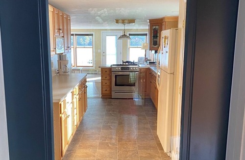 Bristol House | Newfound Lakefront Cottage - 2026 Summer openings!