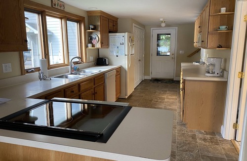 Bristol House | Newfound Lakefront Cottage - 2026 Summer openings!