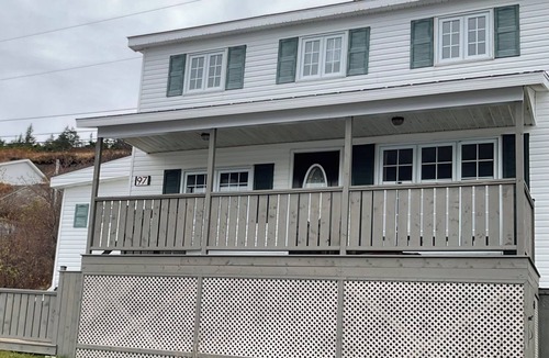 Harbour Breton House | Newfoundland’s Quiet Coast Calls
