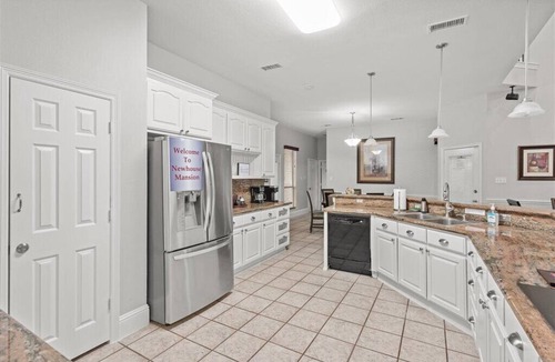 DeSoto House | NEWHOUSE MANSION DALLAS TOP 10 Vacation Rental n POOL and SPAn3 Acres Of Land