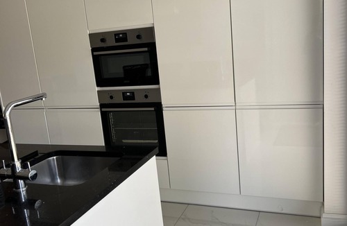 Bedwas Trethomas & Machen House | Newhouse Royal Oak Machen Caerphilly