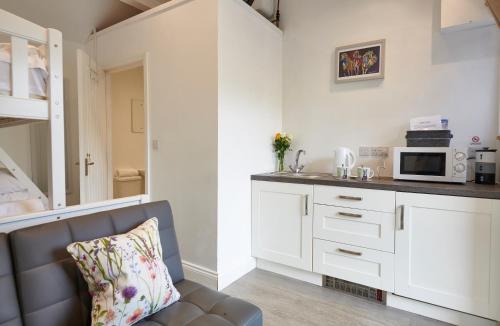 Natland House | Newlands Farm Stables