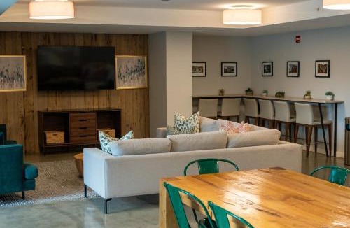 Hoboken Apartment | NEWLuxe 2bd2ba w Pool & More