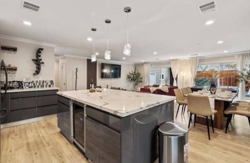 West San Jose House | NewLuxHome!EV !PoolTable!AppleCupertinoCampbellSJ