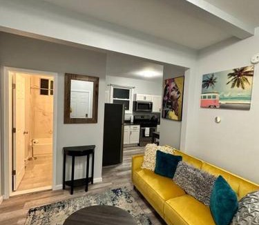 Schenectady Apartment | Newly 5 Star 3 Beds 1 Bath ideal Short term rental