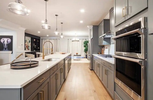 Upper Marlboro House | Newly and lavishly furnished 3-bedroom townhome in Bowie to enjoy your stay