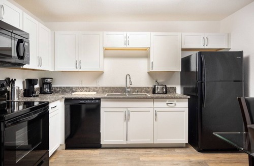 Downtown Las Vegas Apartment | Newly built 1 Bedroom - 2min drive to Fremont St
