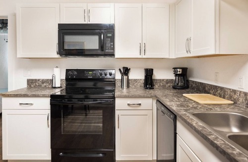 Downtown Las Vegas Apartment | Newly built 1 Bedroom - 2min drive to Fremont St