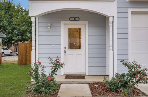 Lake Dallas House | Newly Built 3-bedroom townhome