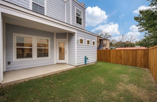 Lake Dallas House | Newly Built 3-bedroom townhome