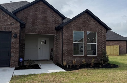 Farmington House | Newly Built 3B/2B home in Goose Creek Village 13 mins from UofA Campus