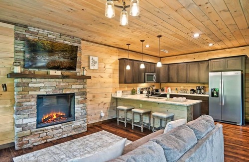 Chalet Village North Ski Chalet | NEWLY BUILT Amazing View Chalet Perfect Location
